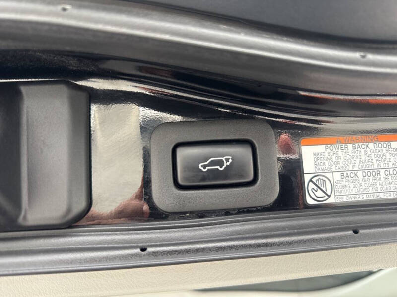 2021 Lexus LX 570 Three-Row