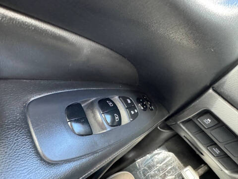 2018 Nissan Pathfinder SV