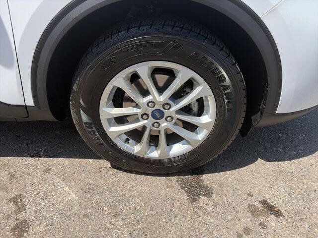2020 Ford Escape SE