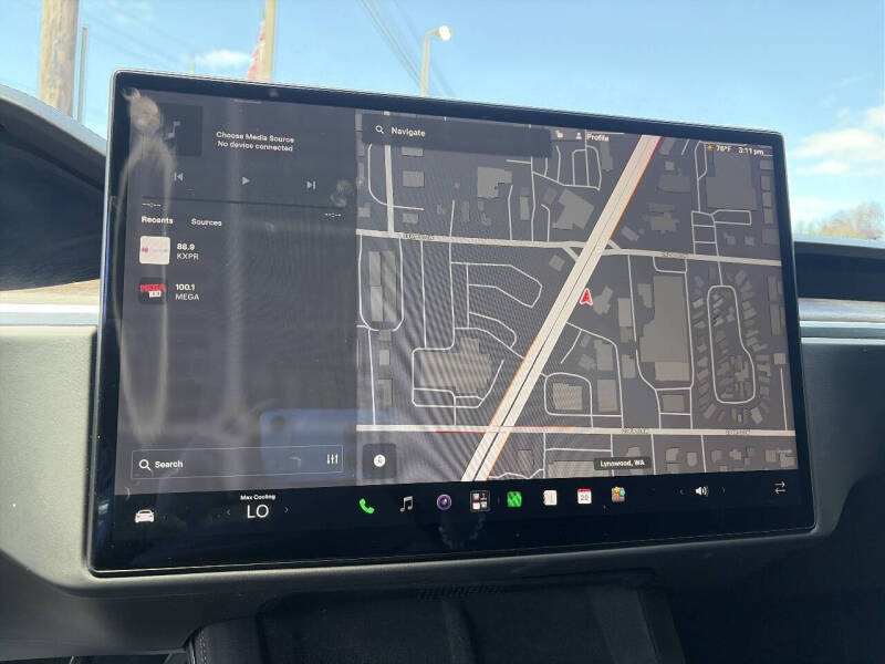 2023 Tesla Model S Standard Range