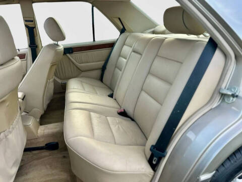 1994 Mercedes-Benz E-Class E 320