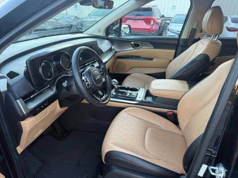 2024 Kia Carnival LX