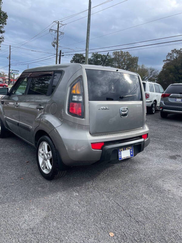 2011 Kia Soul +