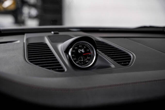 2018 Porsche 911 Carrera GTS