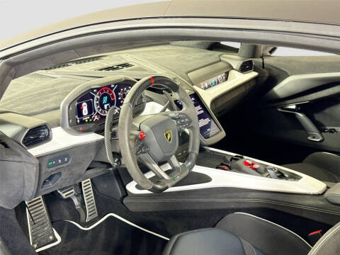 2024 Lamborghini Revuelto