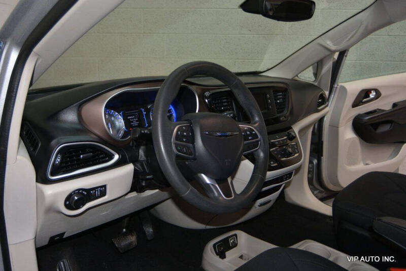 2017 Chrysler Pacifica Touring