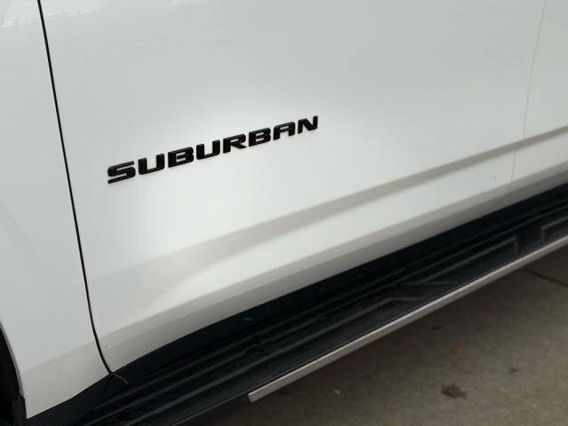 2022 Chevrolet Suburban LT