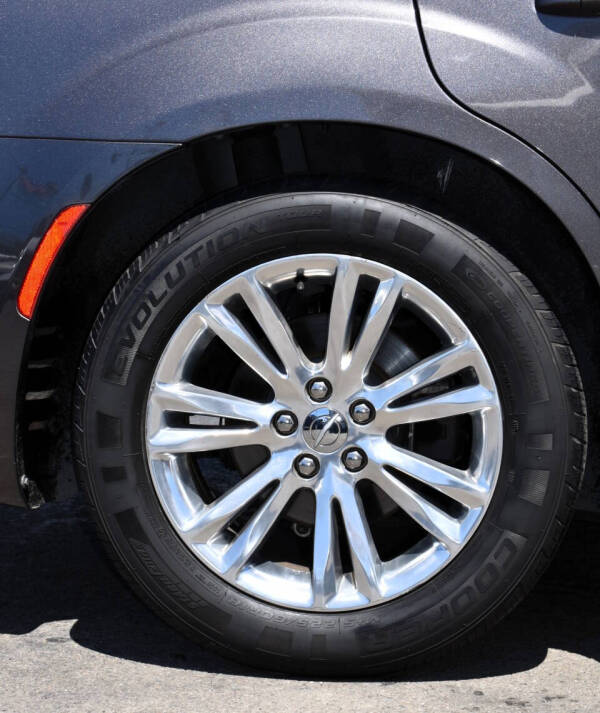 2017 Chrysler 300 Limited
