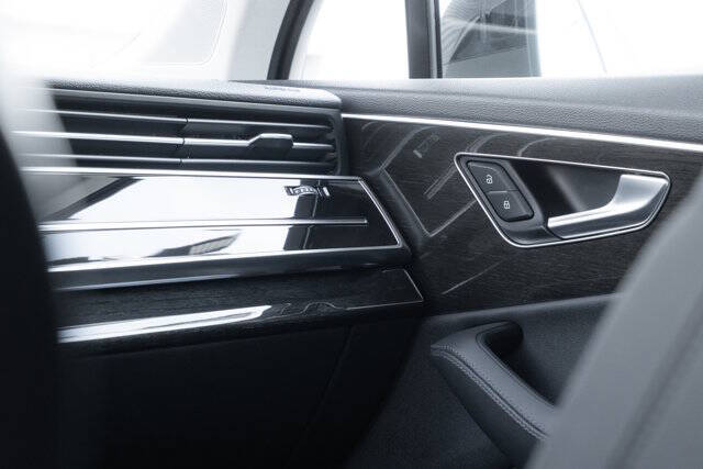2023 Audi Q7 quattro Premium Plus 55 TFSI