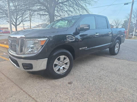 2017 Nissan Titan SV