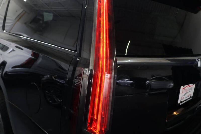 2019 Cadillac Escalade ESV Luxury