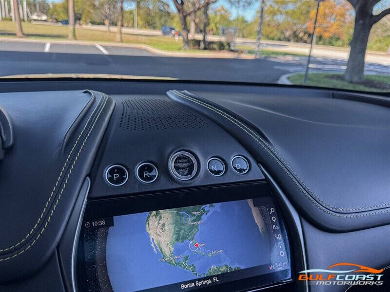 2021 Aston Martin DBX