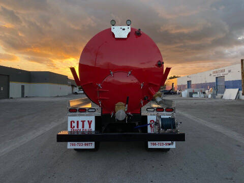 2020 Freightliner M2 106