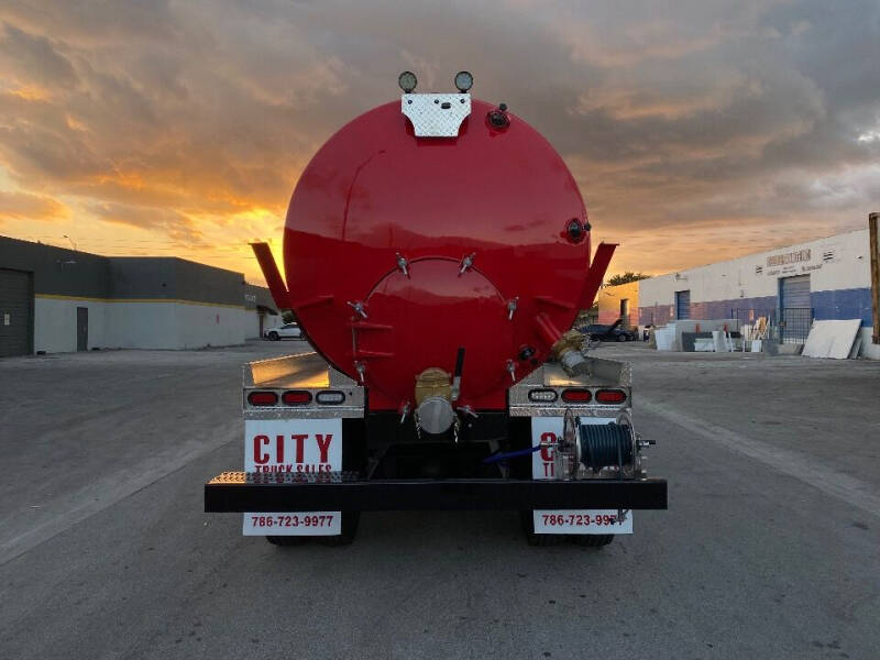 2020 Freightliner M2 106