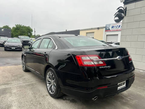 2018 Ford Taurus Limited
