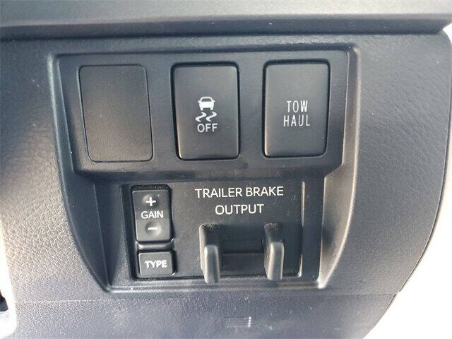 2017 Toyota Tundra SR5