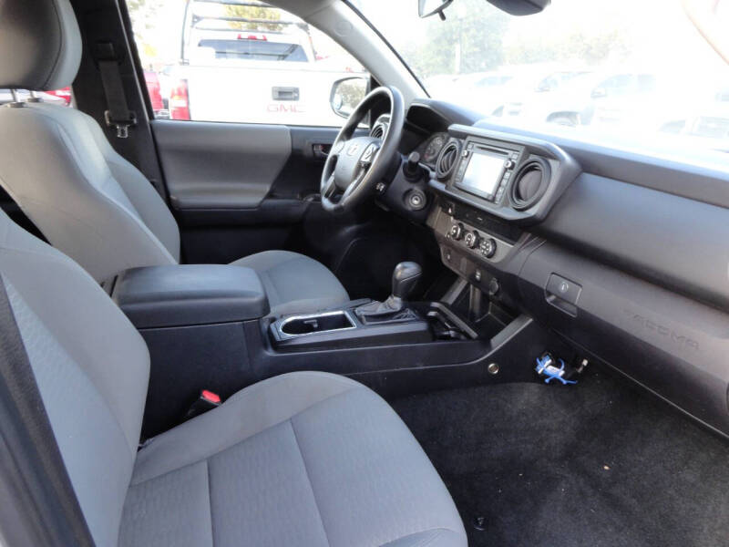 2019 Toyota Tacoma SR