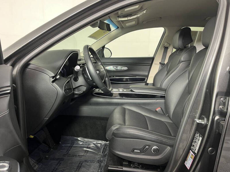 2025 Genesis GV70 2.5T Standard