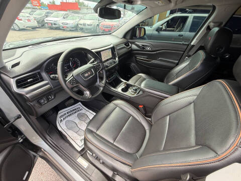 2023 GMC Acadia AT4