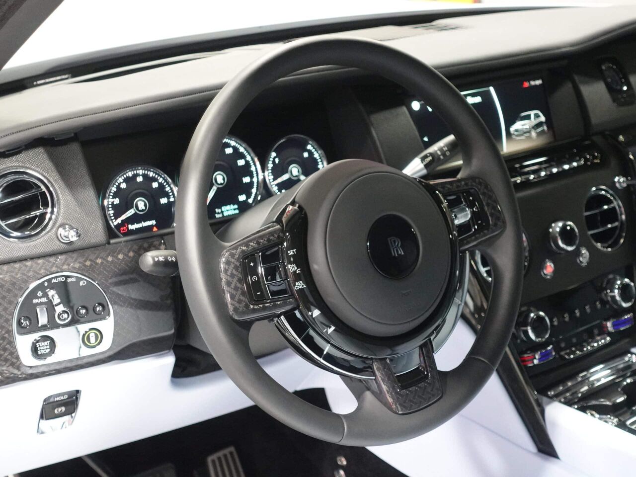 2022 Rolls-Royce Black Badge Cullinan 15