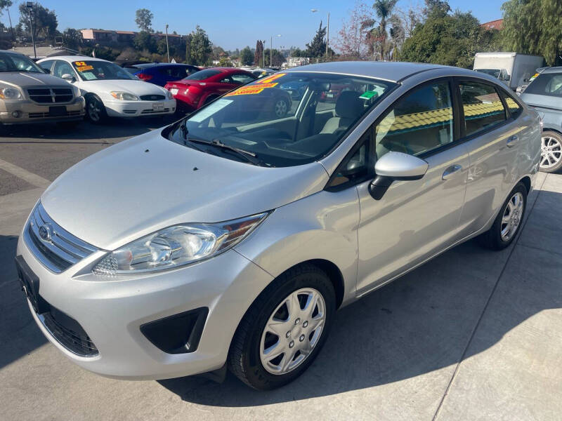 2012 Ford Fiesta SE photo 3