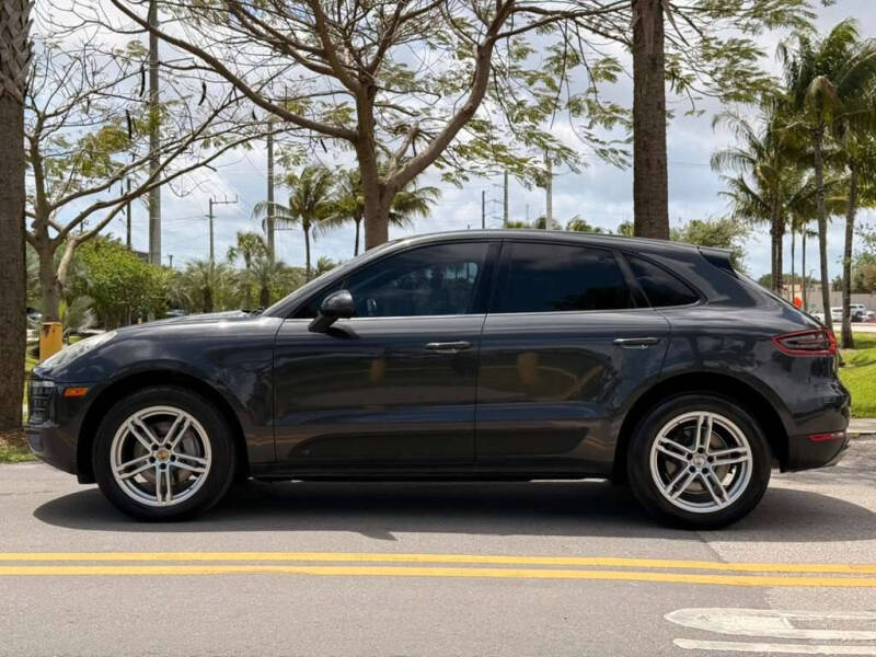 2017 Porsche Macan