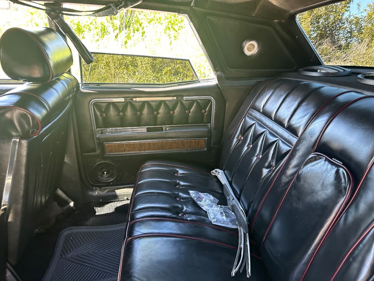 1969 Lincoln Continental 40