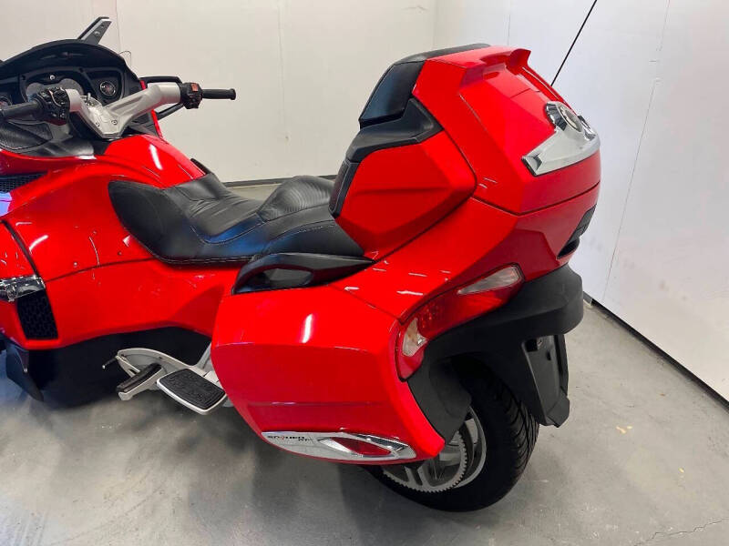 2012 Can-Am Spyder RT-S SM5