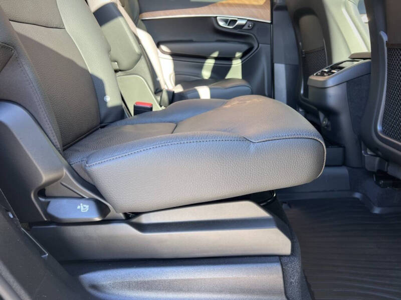 2024 Volvo XC90 B6 Plus Bright Theme 6P