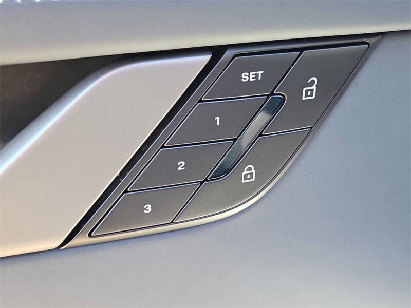 2025 Porsche 911 Carrera