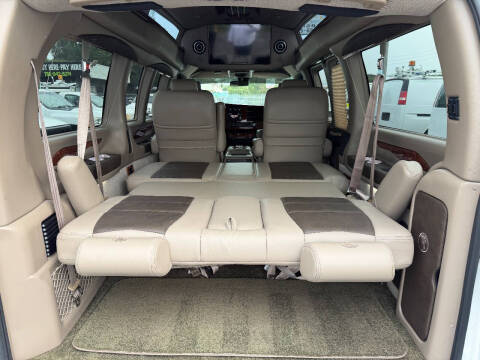 2020 GMC Savana 2500
