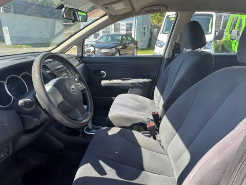 2009 Nissan Versa 1.8 S