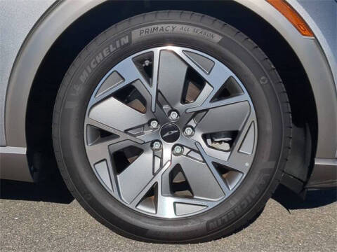 2024 Genesis GV60 Standard