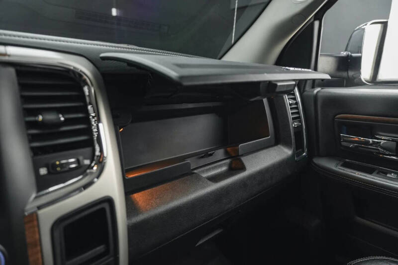 2014 RAM 3500 Laramie