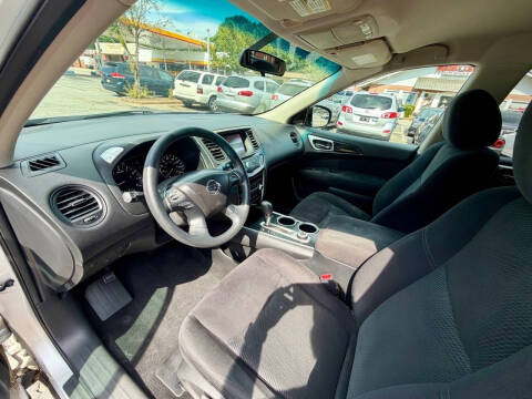 2016 Nissan Pathfinder S