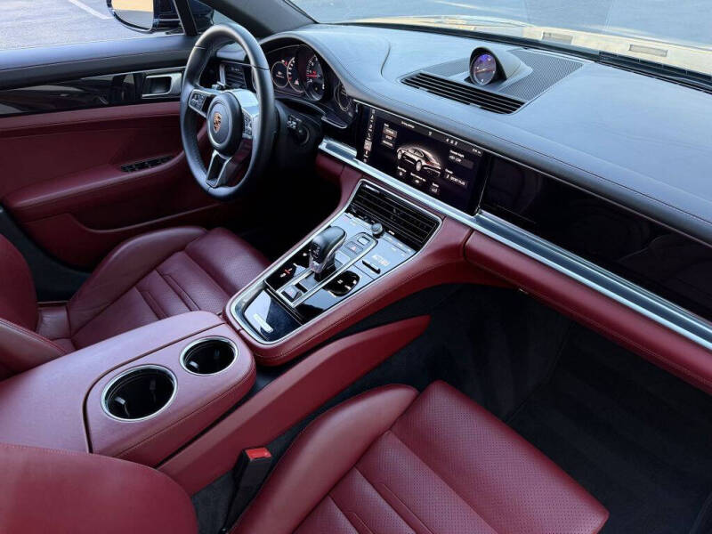 2018 Porsche Panamera 4S
