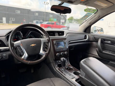 2017 Chevrolet Traverse LT