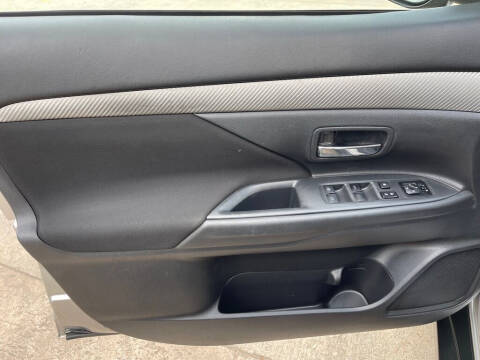 2018 Mitsubishi Outlander SE