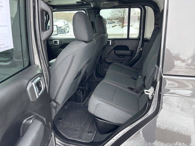 2024 Jeep Gladiator NightHawk