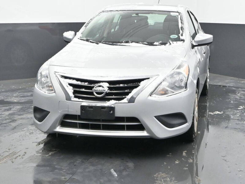 2019 Nissan Versa S Plus