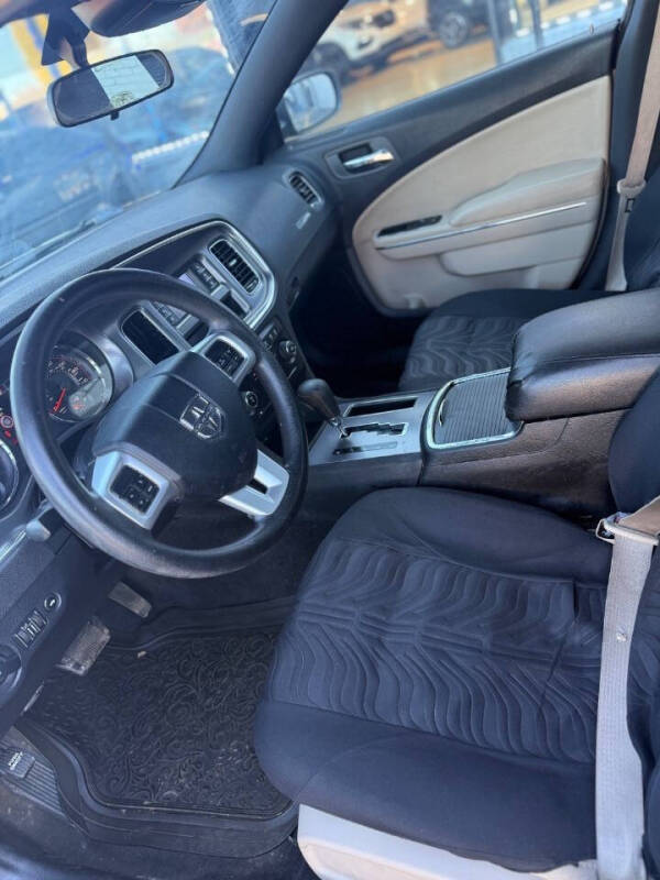 2013 Dodge Charger SE