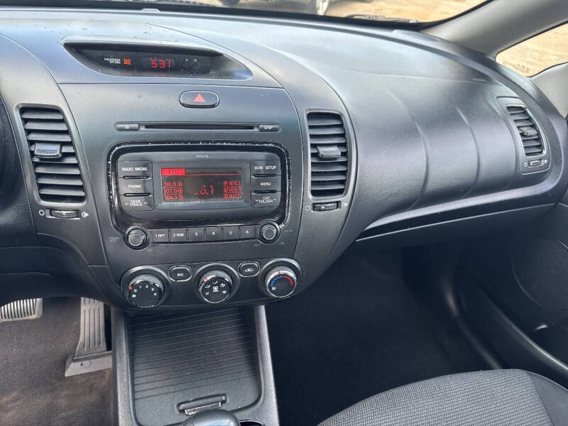 2017 Kia Forte5 LX