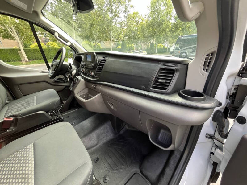2025 Ford Transit