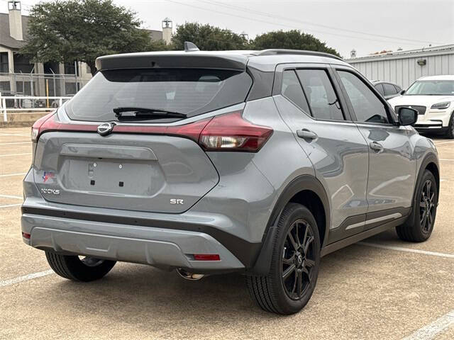 2024 Nissan Kicks SR