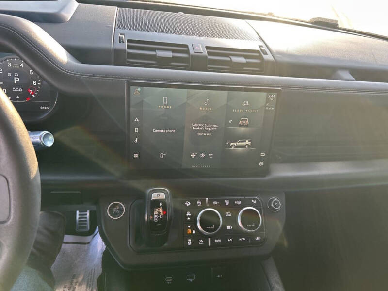 2022 Land Rover Defender