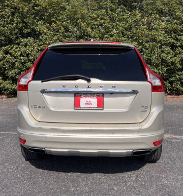 2017 Volvo XC60 T5 Inscription