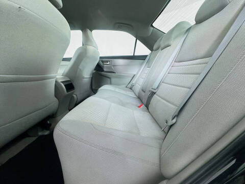 2015 Toyota Camry LE