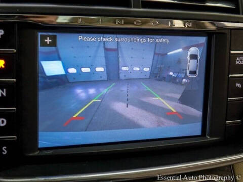 2017 Lincoln Continental Select