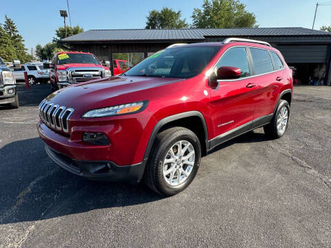 2014 Jeep Cherokee for sale at VILLAGE AUTO MART LLC in Portage IN