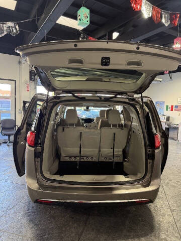 2018 Chrysler Pacifica Hybrid Touring Plus